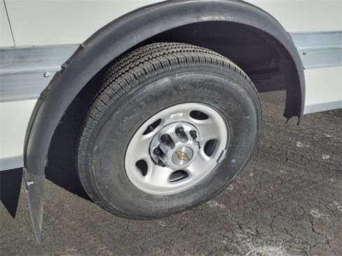 New 2024 Chevrolet Express 3500 w/ Power Convenience Package image 7