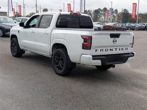 New 2026 Nissan Frontier SV image 5