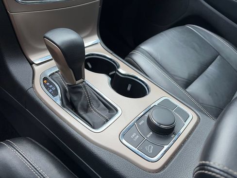 Used 2017 Jeep Grand Cherokee Limited AWD/4WD image 27
