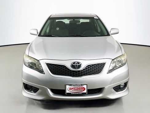 Used 2010 Toyota Camry SE FWD image 14
