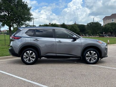 Used 2023 Nissan Rogue SV FWD image 5