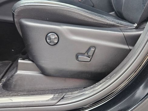 Used 2019 Jeep Grand Cherokee Limited w/ Luxury Group II image 20