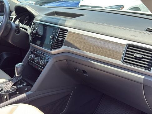 Used 2018 Volkswagen Atlas SEL w/ R-Line Package AWD/4WD image 13
