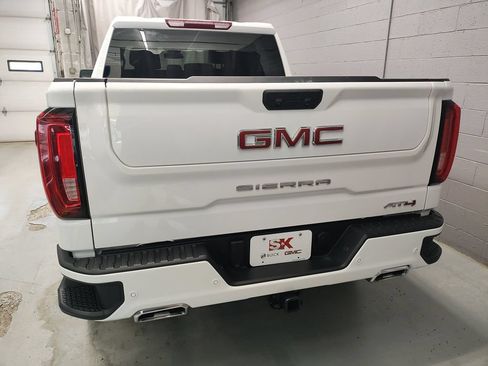 Used 2025 GMC Sierra 1500 AT4 AWD/4WD image 19