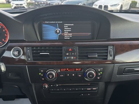 Used 2011 BMW 335i Convertible image 30