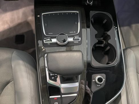 Used 2017 Audi Q7 3.0T Premium Plus image 22