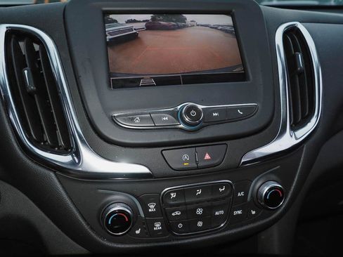 Used 2024 Chevrolet Equinox LT FWD image 12