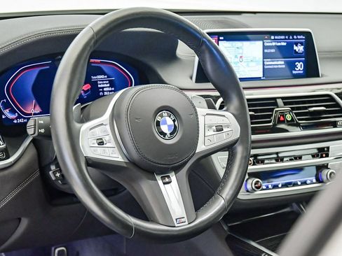 Certified 2022 BMW 740i w/ M Sport Package image 32