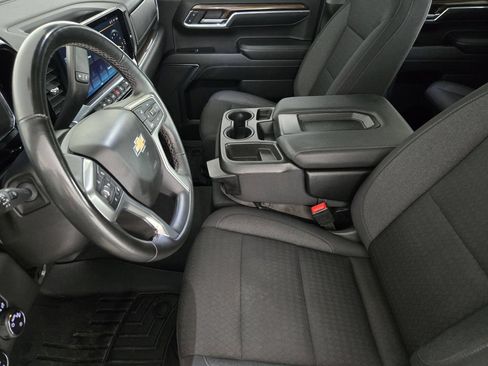 Used 2024 Chevrolet Silverado 1500 LT RWD image 15