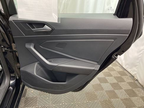 Used 2025 Volkswagen Jetta Sport image 32