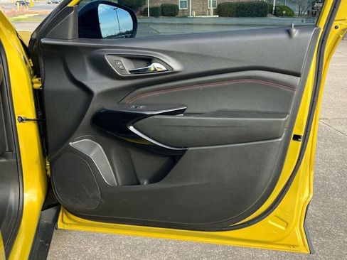 Certified 2024 Chevrolet Trax RS w/ Sunroof Package image 24