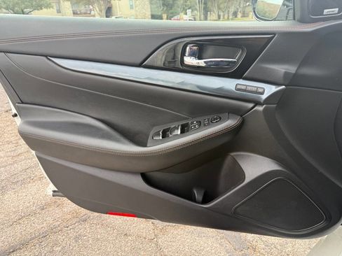 Used 2023 Nissan Maxima SR w/ Sport Mat Group image 24