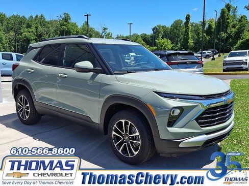 New 2026 Chevrolet TrailBlazer LT w/ LT Cold Weather Package AWD/4WD image 1