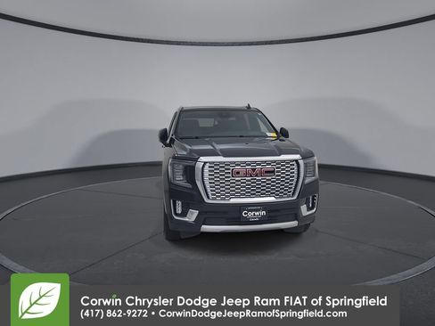 Used 2023 GMC Yukon XL Denali AWD/4WD image 4