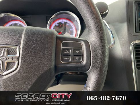 Used 2014 Dodge Grand Caravan SXT image 16