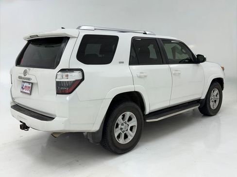 Used 2015 Toyota 4Runner SR5 image 21