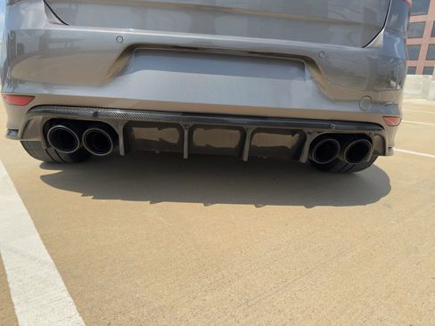 Used 2015 Volkswagen Golf R 4-Door image 36