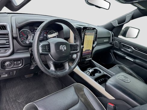 Used 2019 RAM 1500 Laramie RWD image 7