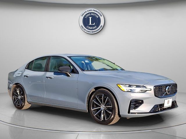 Certified 2024 Volvo S60 T8 Core w/ Climate Package AWD/4WD image 5