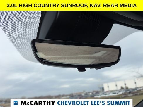 Used 2025 Chevrolet Tahoe High Country image 12