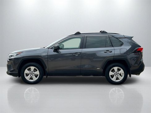 Used 2020 Toyota RAV4 LE image 8