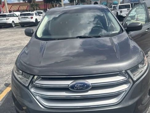 Used 2016 Ford Edge SE FWD image 3