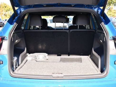 New 2025 Volkswagen Atlas Cross Sport SE image 27