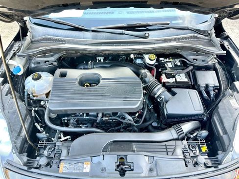 Used 2020 Ford Escape Titanium image 34