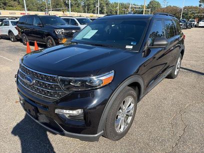 Certified 2022 Ford Explorer XLT w/ Equipment Group 202A