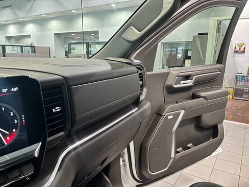 Certified 2024 GMC Sierra 1500 SLT w/ SLT Premium Plus Package image 23