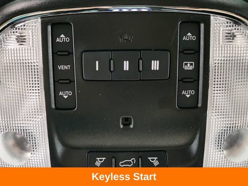 Used 2021 Jeep Grand Cherokee Overland AWD/4WD image 21