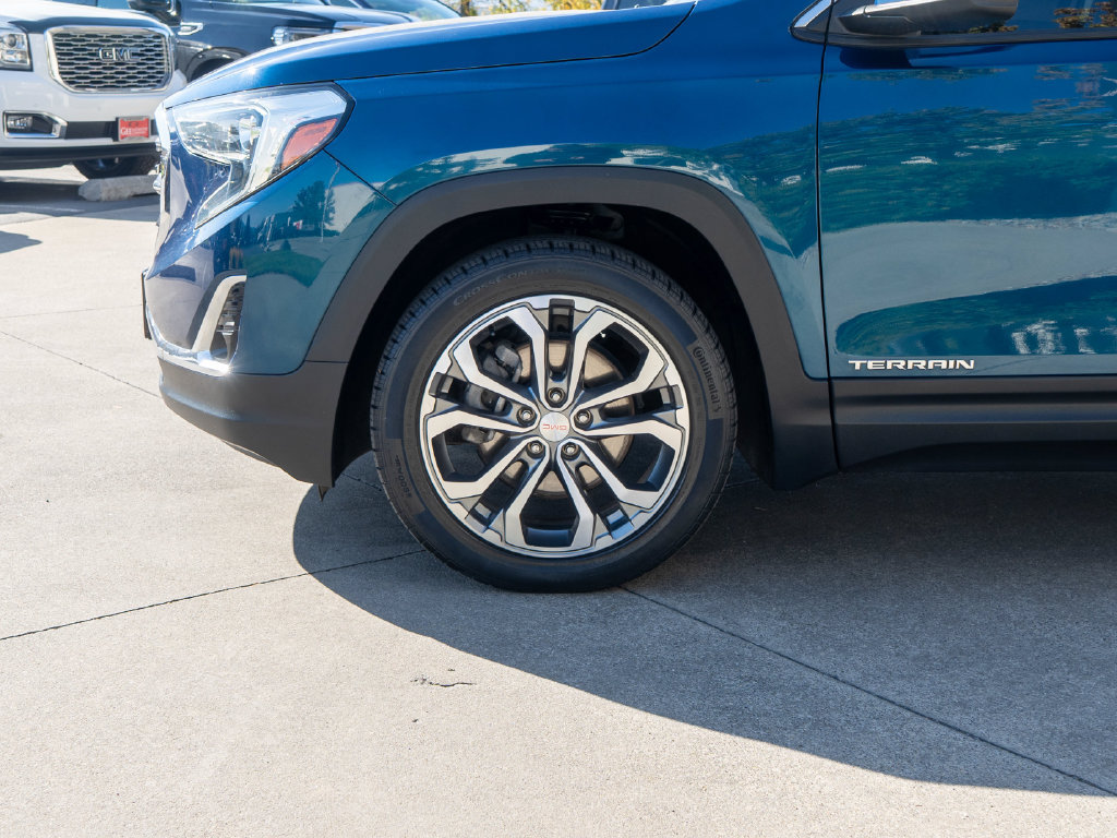 Used 2020 GMC Terrain SLT w/ Preferred Package AWD/4WD image 30