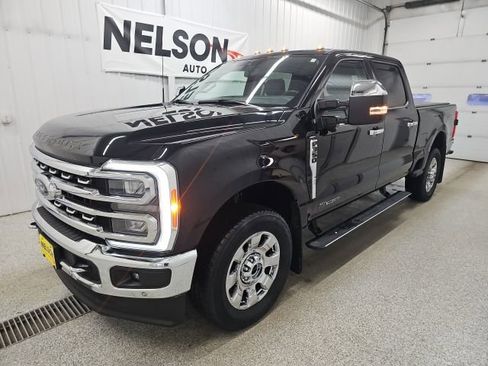 Used 2023 Ford F350 Lariat w/ Lariat Ultimate Package image 4