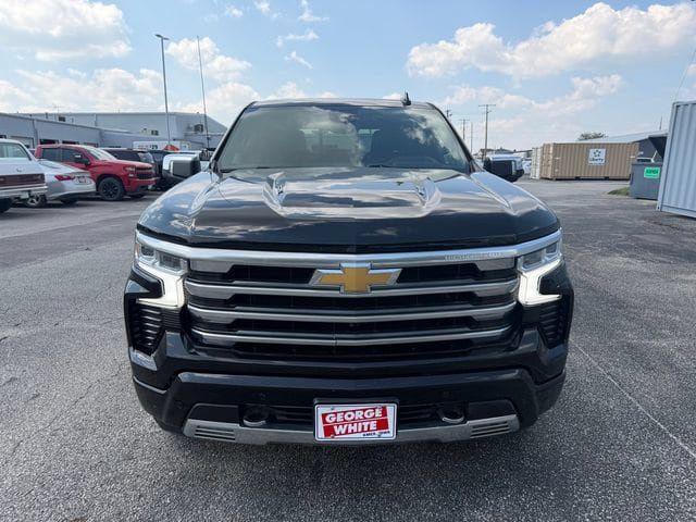 Used 2023 Chevrolet Silverado 1500 High Country w/ High Country Premium Package AWD/4WD image 10