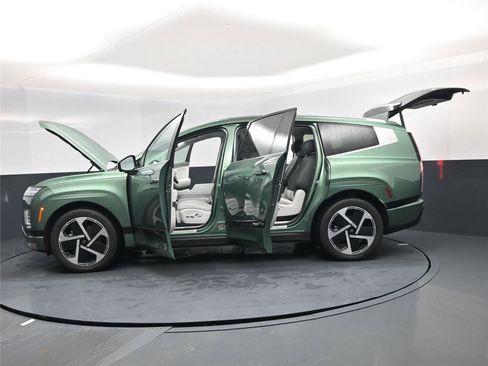 New 2026 Hyundai Ioniq 9 Calligraphy image 20