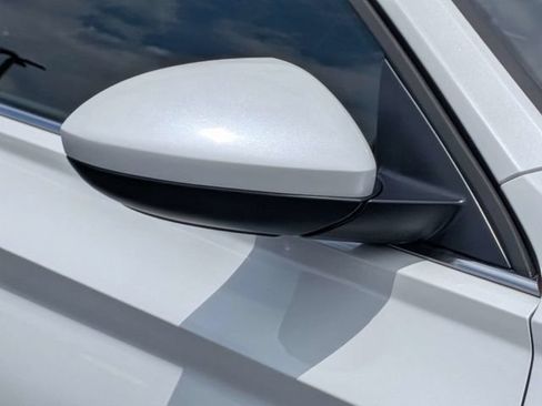 Certified 2023 Volkswagen Jetta SE FWD image 8