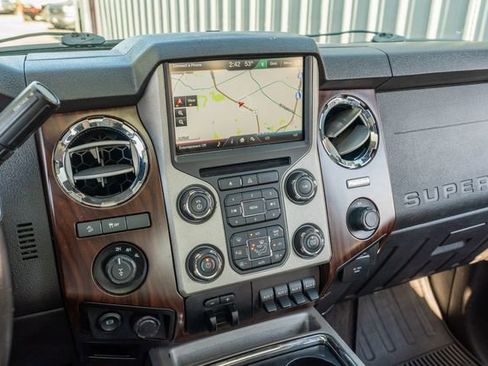 Used 2015 Ford F250 Lariat w/ Lariat Ultimate Package image 27