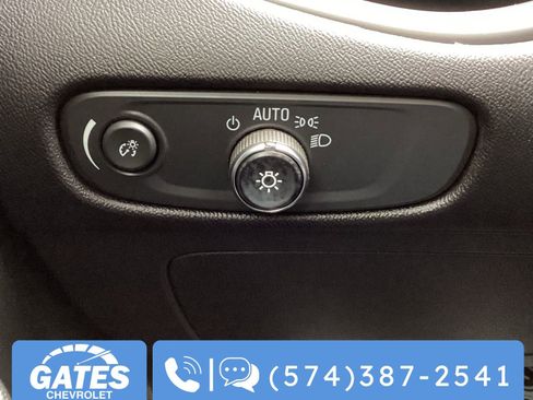 Used 2024 Chevrolet Malibu LT image 28