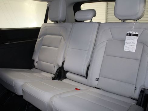 New 2025 Lincoln Navigator L Reserve image 29