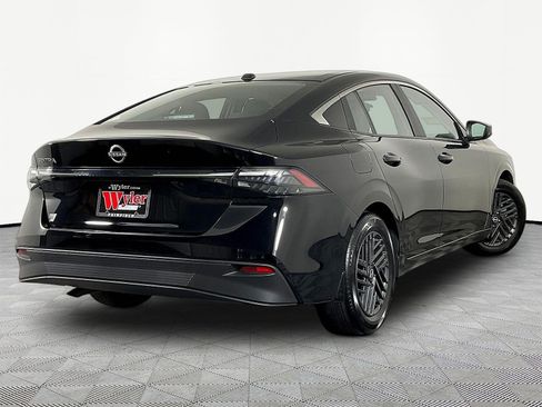 Used 2026 Nissan Sentra SV w/ SV Convenience Package FWD image 6