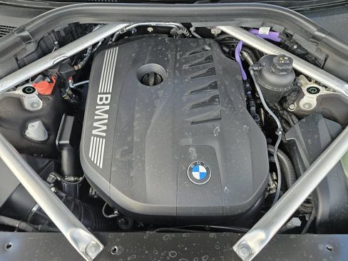 Used 2027 BMW X7 xDrive40i w/ M Sport Package AWD/4WD image 36