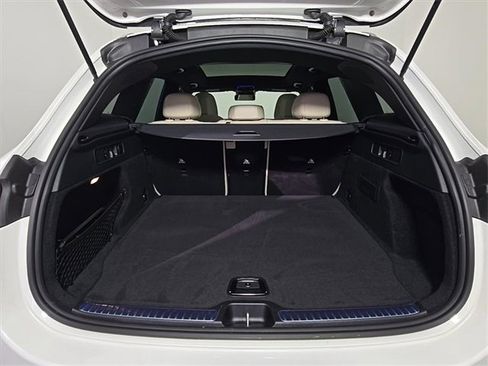 Used 2025 Mercedes-Benz GLC 300 4MATIC image 13