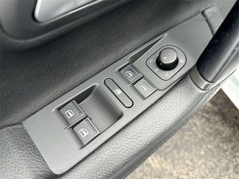 Used 2015 Volkswagen CC Sport image 13