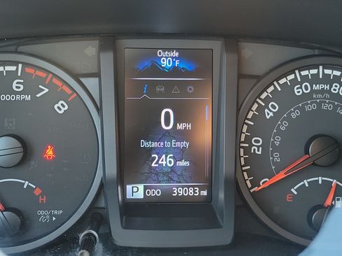 Used 2023 Toyota Tacoma SR AWD/4WD image 22