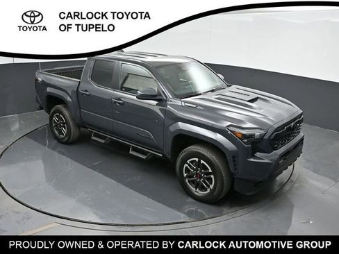 Used 2025 Toyota Tacoma TRD Sport AWD/4WD image 55