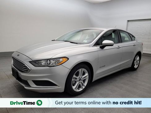 Used 2018 Ford Fusion SE image 1