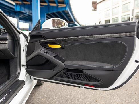 Certified 2025 Porsche 718 Boxster Spyder RS RWD image 34