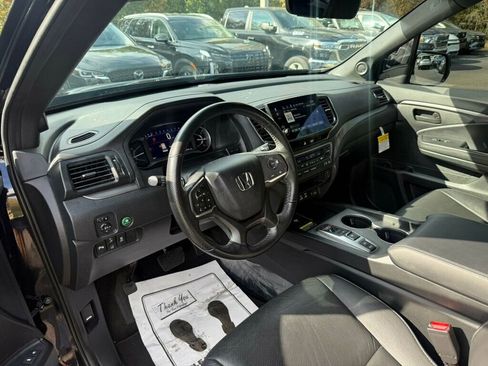 Used 2024 Honda Passport EX-L image 3