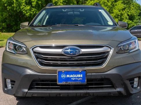 Used 2022 Subaru Outback Premium AWD/4WD image 3