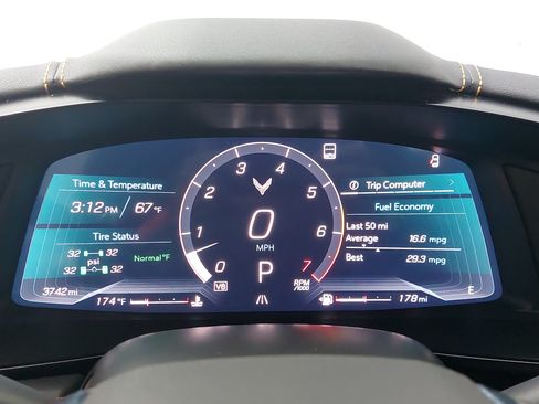 Used 2023 Chevrolet Corvette Stingray Preferred Conv w/ Z51 Performance Package RWD image 17